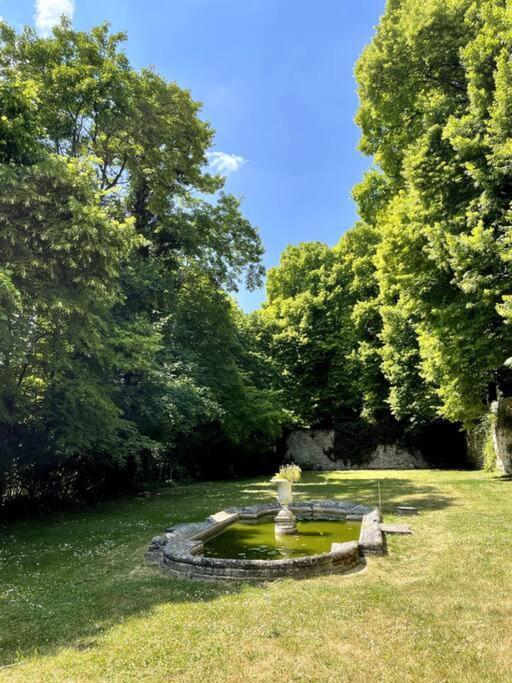 Romantique Jacuzzi, Au Chateau A 30 Min De Paris Apartment Limay Luaran gambar